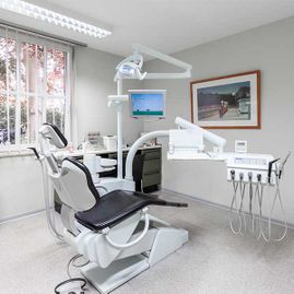 Einblicke in die Praxis für Zahnheilkunde Dr. Maximilian Grimm und Zahnärztin Eva Krieger